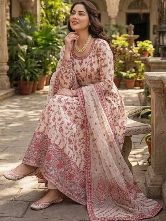 Women Floral Printed Regular Kurta with Trousers & With Dupatta