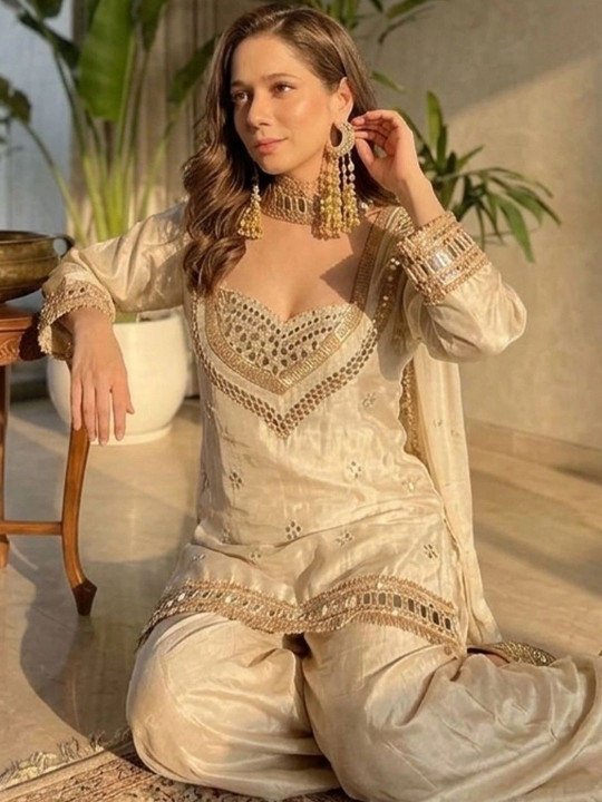Women Ethnic Motifs Embroidered Regular Mirror Work Kurta with Patiala & With Dupatta
