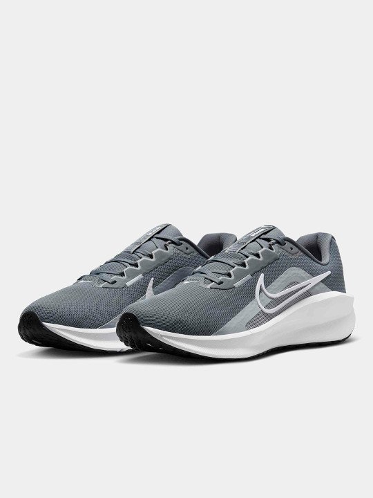 Men's Downshifter 13 Road Lace-Ups Running Shoes