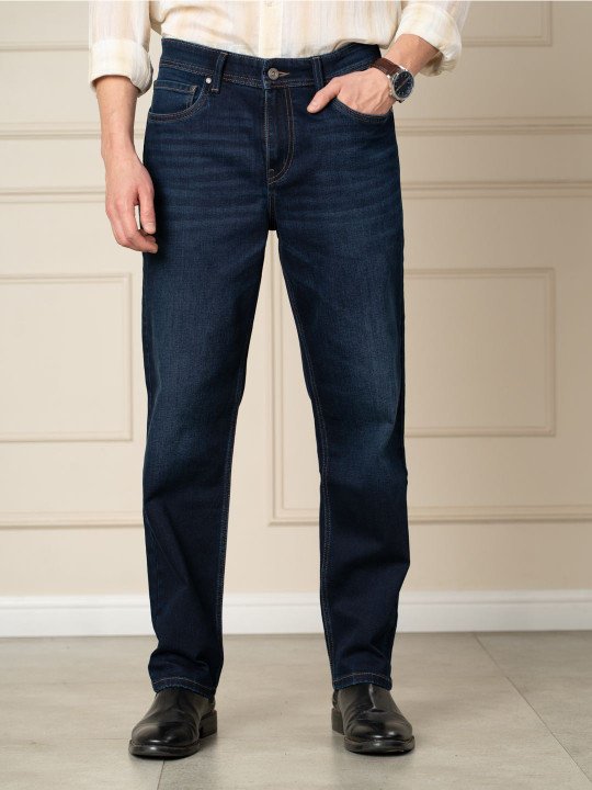 Men Indigo Comfort Relaxed Fit Mid-Rise Light Fade Jeans
