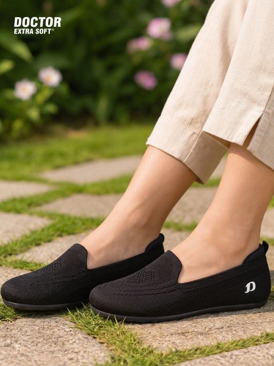 DOCTOR EXTRA SOFT | Women Textured Lightweight Memory Foam Insole Canvas Slip-On Sneakers