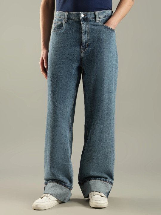 Men Relaxed Fit Mid-Rise Light Fade Jeans