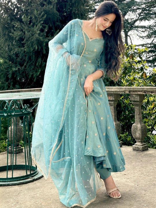 Women Ethnic Motifs Printed Empire Gotta Patti Kurta with Trousers & With Dupatta