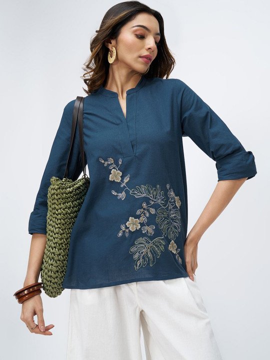 Mandarin Collar Embroidered Tunic