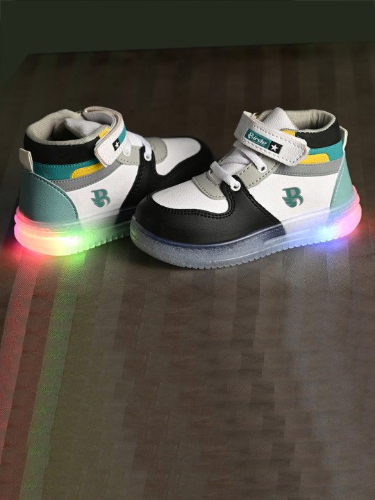 BIRDE Boys | Colourblocked LED Lightweight Mid-Top Sneakers