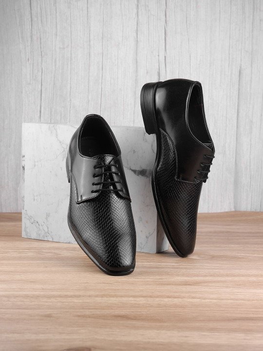 Mochi | Men Textured Leather Formal Derbys