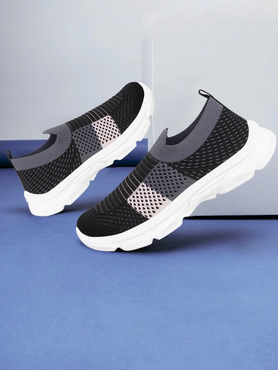 YK | Girls Black Textured Contrast Sole Comfort Insole Flyknit Slip-On Sneakers