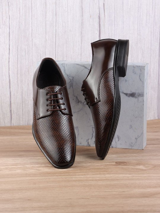 Mochi | Men Textured Leather Formal Derbys